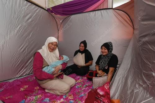 DATUK SERI DR WAN AZIZAH WAN ISMAIL