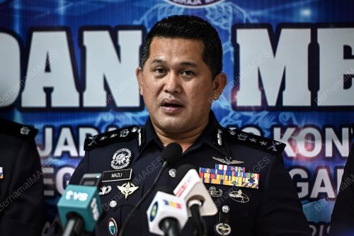 DATUK MAZLI MAZLAN