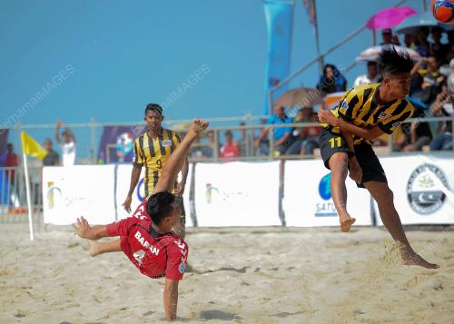 TR04_04032017_BOLA_PANTAI