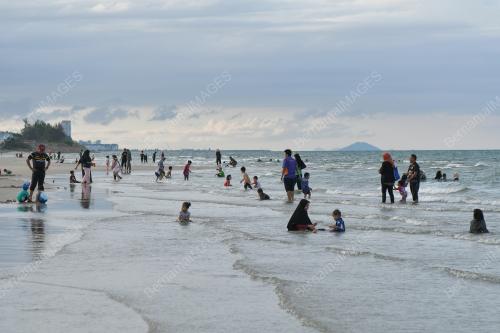 RIADAH DI PANTAI