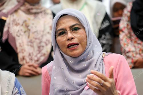 DATUK SERI SER NORAINI AHMAD