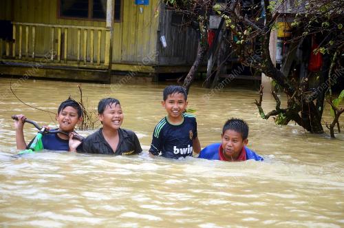 TR04_04122013_BANJIR