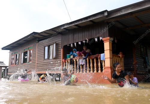 TR04_05012018_BANJIR