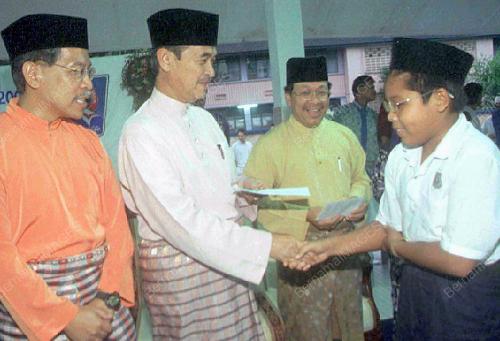 TR04_05022016_TPM_PELAJAR