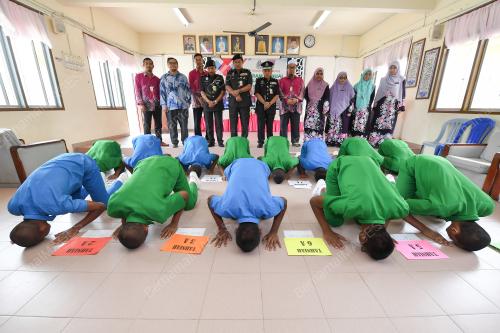 KEPUTUSAN SIJIL PELAJARAN MALAYSIA (SPM)