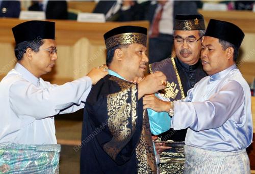 DATUK TENGKU PUTERA TENGKU AWANG