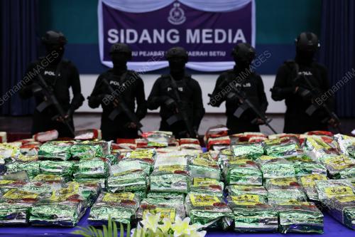 RAMPASAN DADAH BERNILAI RM25 JUTA