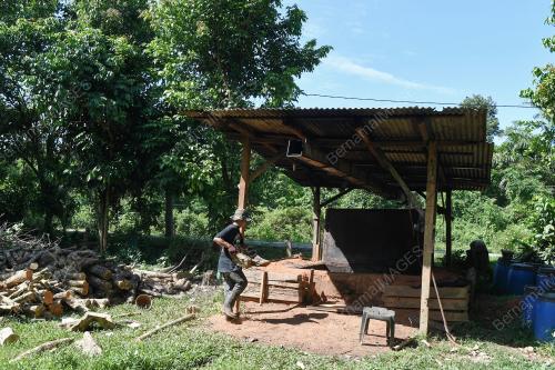 ARANG KAYU