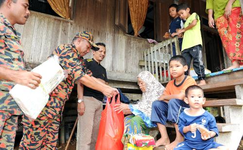 TR04_06012015_BOMBA_BANTUAN