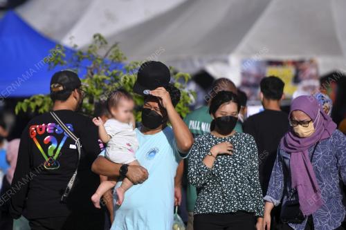 BAZAR RAMADAN DATARAN SHAH BANDAR