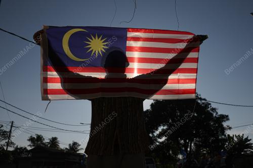 JALUR GEMILANG SEMARAKKAN SAMBUTAN BULAN KEMERDEKAAN