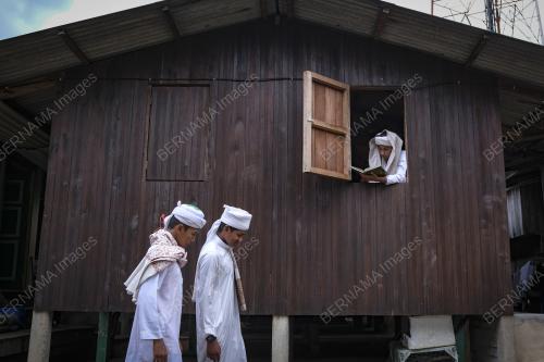 MEMBACA AL-QURAN PADA BULAN RAMADAN