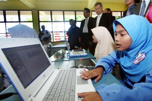 TR04_09022011_KELAS_MAYA