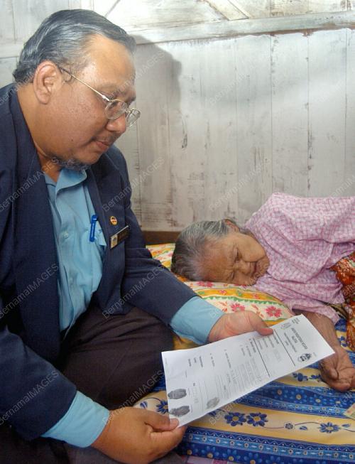 MYKAD WARGA EMAS