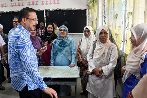 TAN SRI MOHD ZUKI ALI