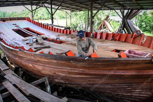 PEMBUATAN BOT TRADISIONAL