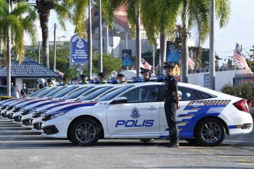 KERETA PERONDA POLIS