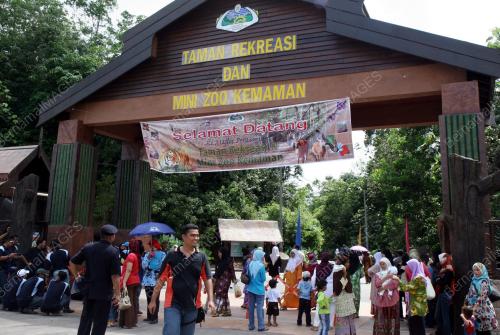 TAMAN REKREASI DAN MINI ZOO
