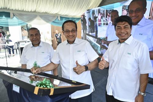 DATUK SERI DR AHMAD SAMSURI MOKHTAR