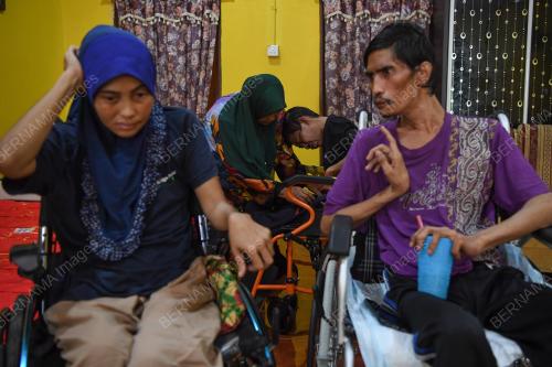 WARGA EMAS CEKAL JAGA ANAK OKU