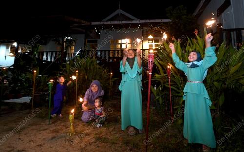 TR04_13062018_AIDILFITRI