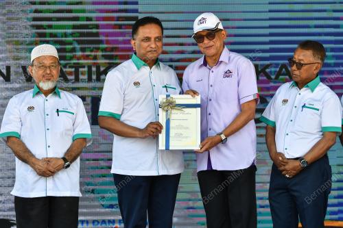 DATUK SERI REEZAL MERICAN NAINA MERICAN