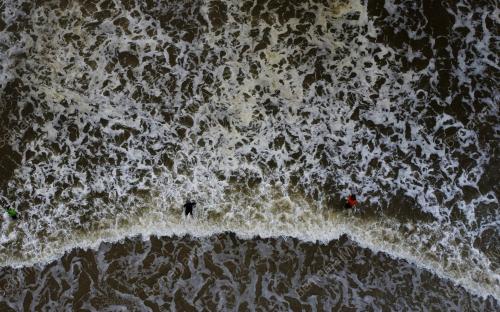 LAUT BERGELORA