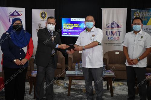 DATUK AHMAD AMZAD HASHIM