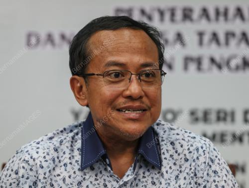 DATUK SERI DR AHMAD SAMSURI MOKHTAR