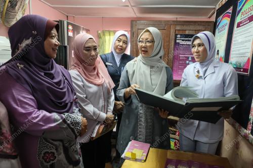 DR ZALIHA MUSTAFA