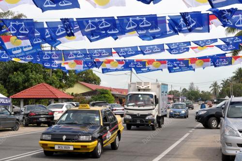 TR04_16072013_BENDERA