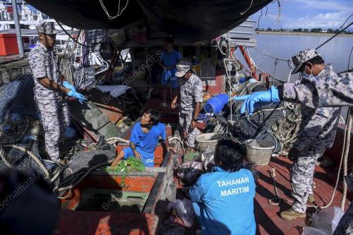 TANGKAPAN DUA BOT NELAYAN ASING VIETNAM