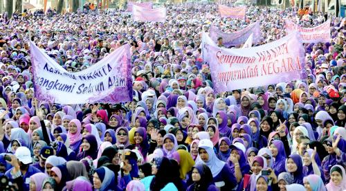 TR04_17032013_PURPLE_WALK
