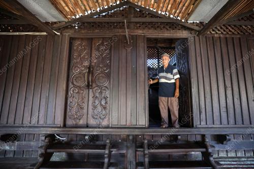 TUN AHMAD TUN ABDULLAH