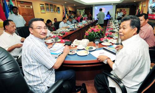 HISHAMUDDIN TUN HUSSEIN