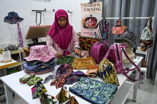PRODUK KRAF BATIK