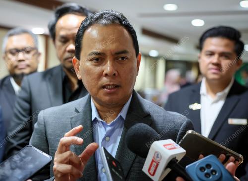 PROF DATUK DR FADZLI ADAM