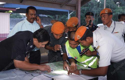 KAPAL TERBANG TERHEMPAS