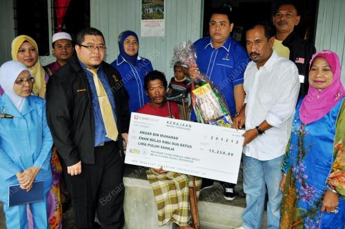 TR04_20122012_BANTUAN