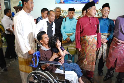 TR04_21012011_VETERAN_UMNO