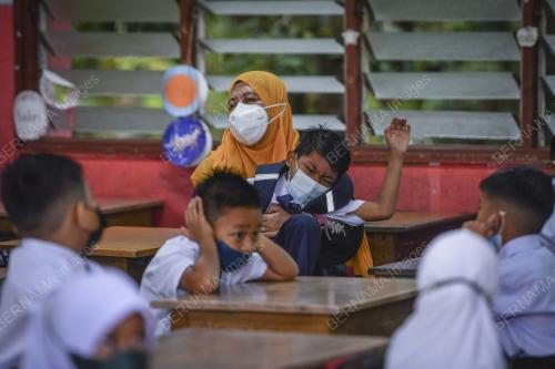 HARI PERTAMA SEKOLAH