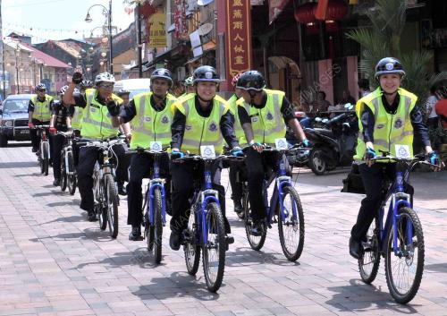 TR04_21052012_POLIS_PELANCONG