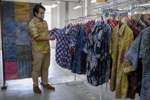 USAHAWAN_BATIK