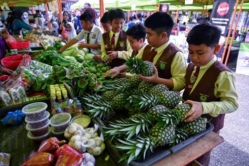 KEMPEN LEBIHKAN BUAH-BUAHAN DAN SAYURAN