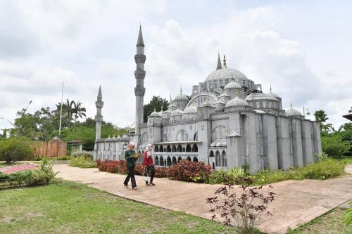 TAMAN TAMADUN ISLAM