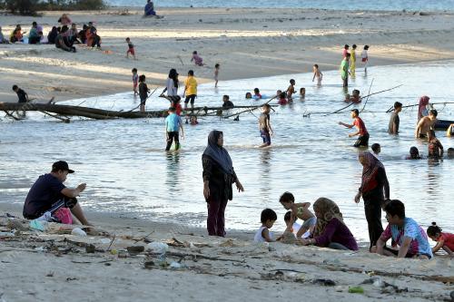 TR04_23062018_PANTAI_SAMPAH