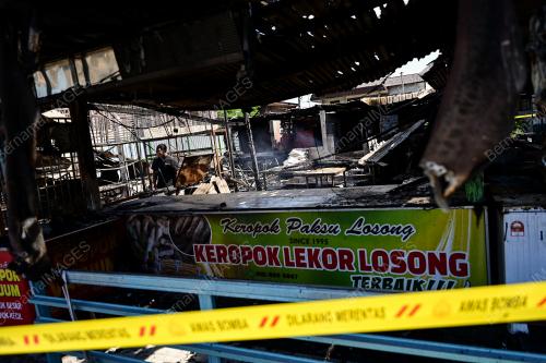 KEBAKARAN KEDAI KEROPOK