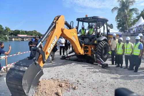 DATUK SERI FADILLAH YUSOF
