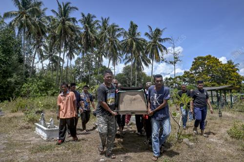 JENAZAH DATUK DAN CUCU TIRI SELAMAT DIKEBUMIKAN