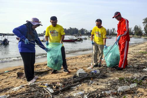 PROGRAM UNITI PLOGGING BERSAMA NGO GREEN PLASTIK IJA